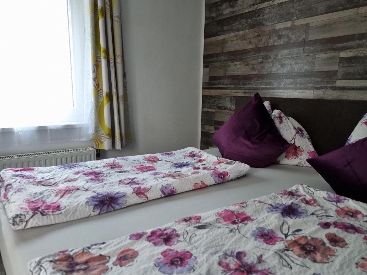 Pension Waldesruh Velden am Worthersee Bagian luar foto