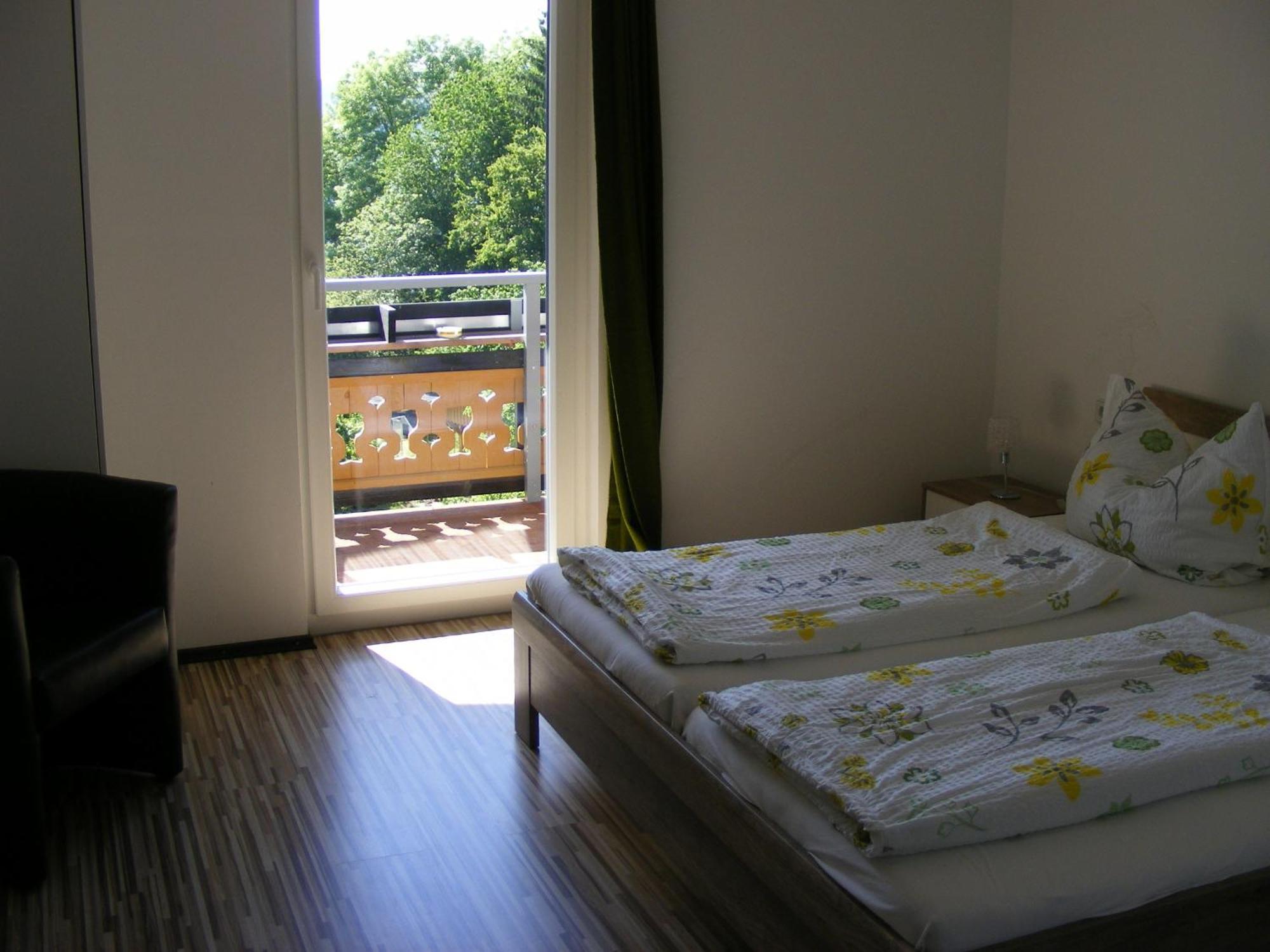 Pension Waldesruh Velden am Worthersee Ruang foto